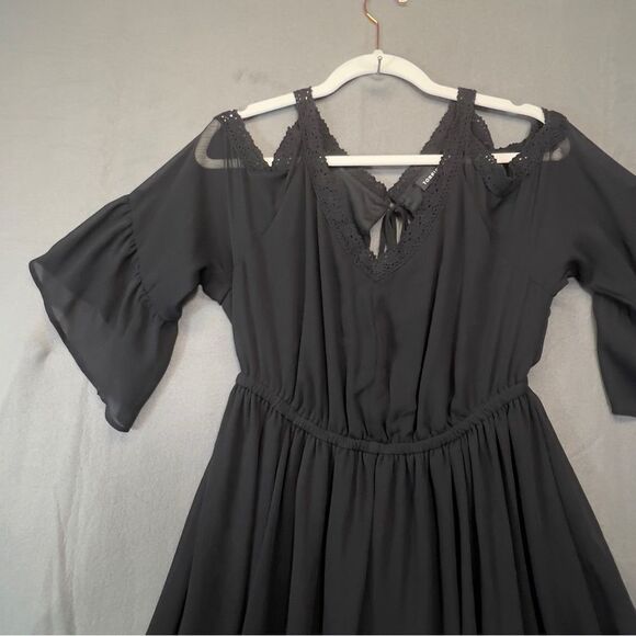 Torrid 0 large Black Chiffon Cold Shoulder Skater Dress - Picture 4 of 15